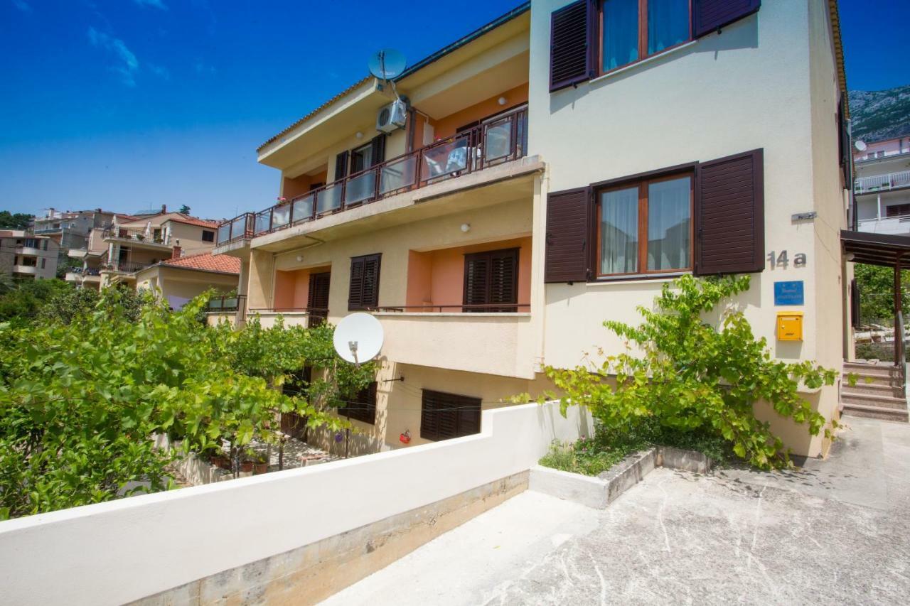 Apartments Mihic Makarska Exterior foto