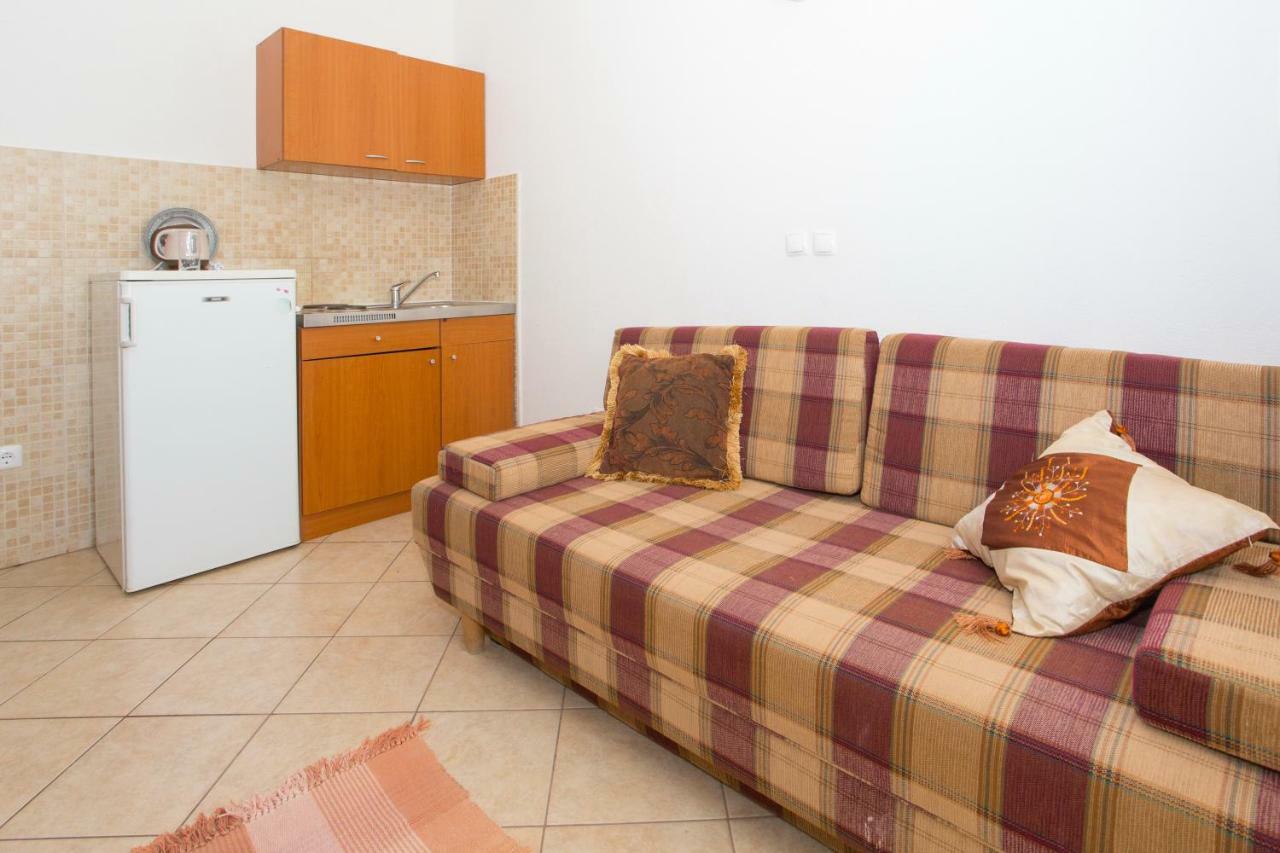 Apartments Mihic Makarska Exterior foto